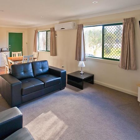 Wagga Wagga Beach Caravan Park Hotel Екстериор снимка