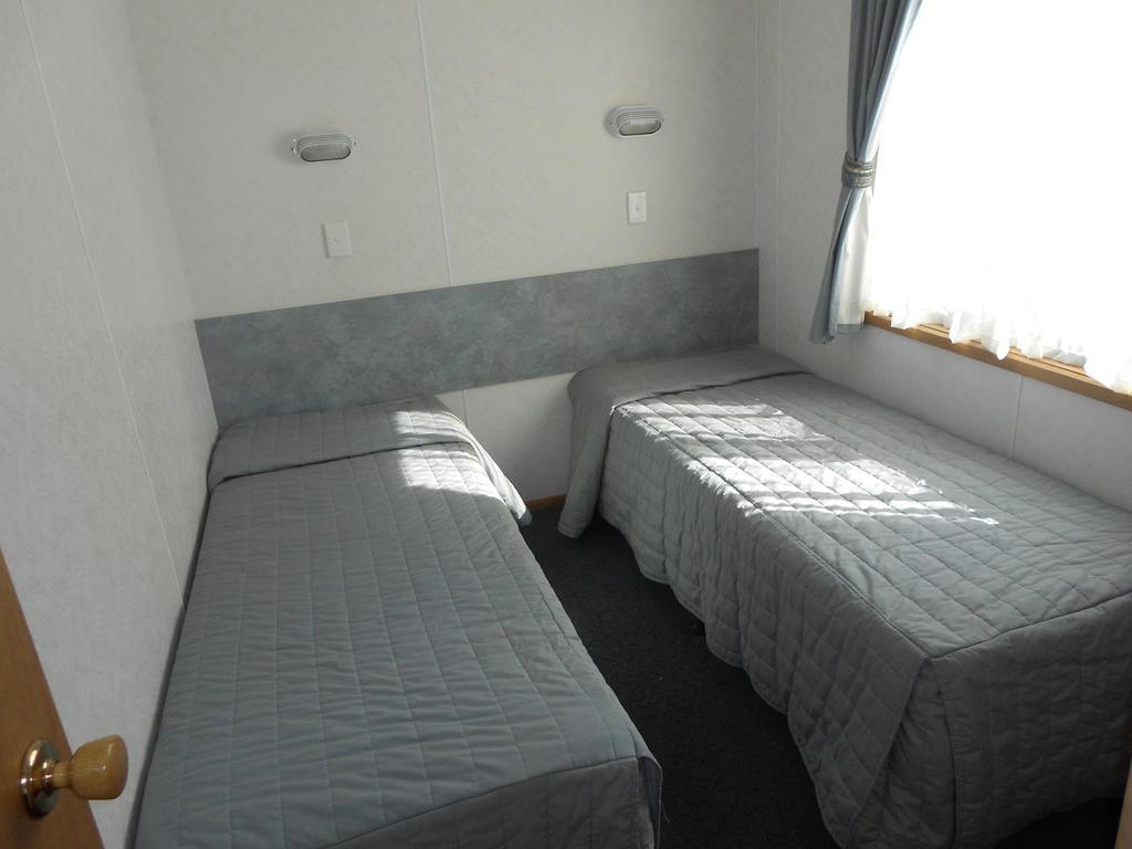 Wagga Wagga Beach Caravan Park Hotel Стая снимка